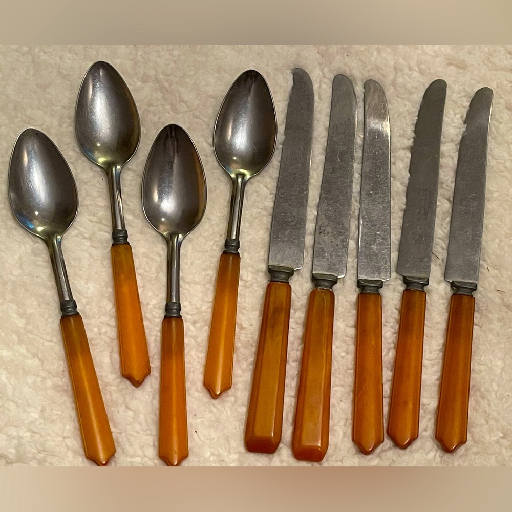 Vintage Englishtown Butterscotch Amber Bakelite Flatware Dining Spoons & Knives🍴